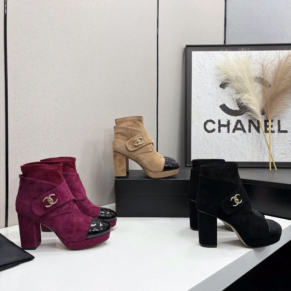 CC 26FW Block Heel Ankle Boots Gold-Tone CC Logo Suede Patent Leather 193652