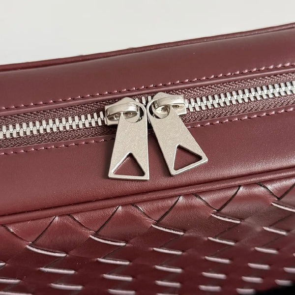 BV 25 Small Intrecciato Camera Bag 24.5cm Barolo Cowhide HW