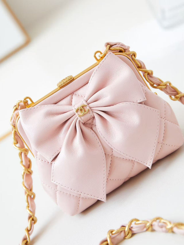 CC 24A Bowknot Kiss Lock Clutch Bag with Chain 13cm Pink Lambskin
