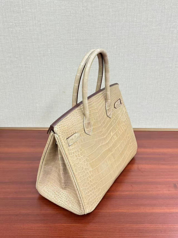 HERMÈS BIRKIN 30CM EN CROCODILE BEIGE MÉTAL DORÉ