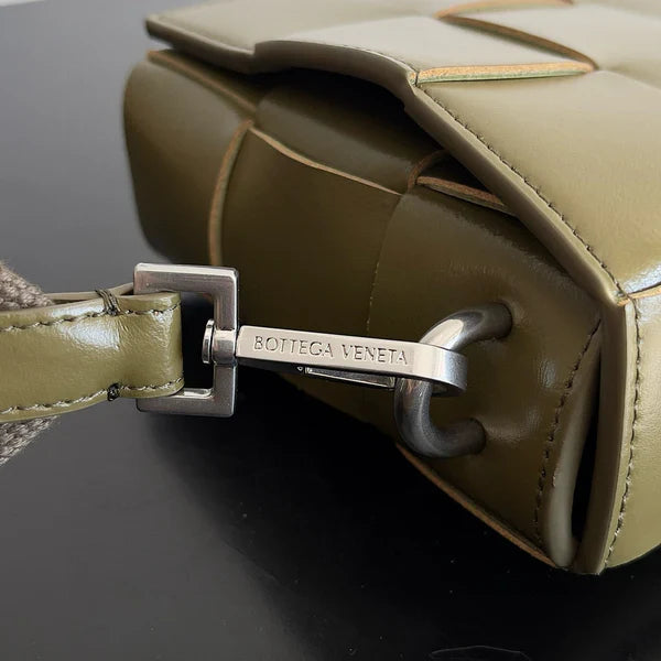 BV Two-In-One Cassette Bag 26cm Olive Green Leather