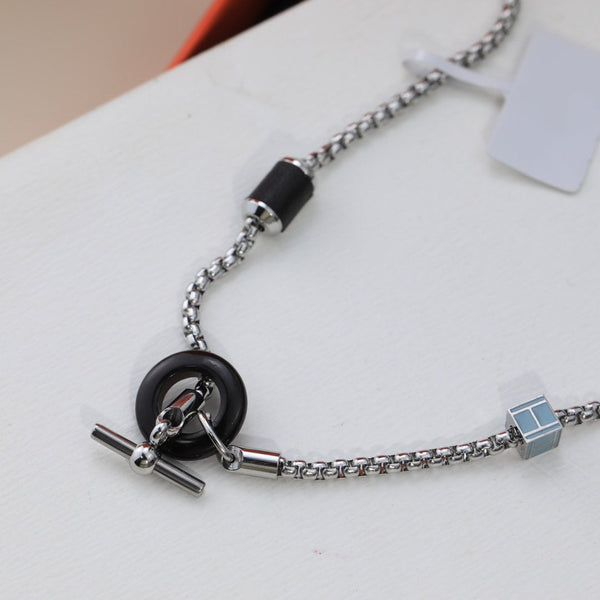 COLLANA IN ARGENTO HM BLACK CIRCLE