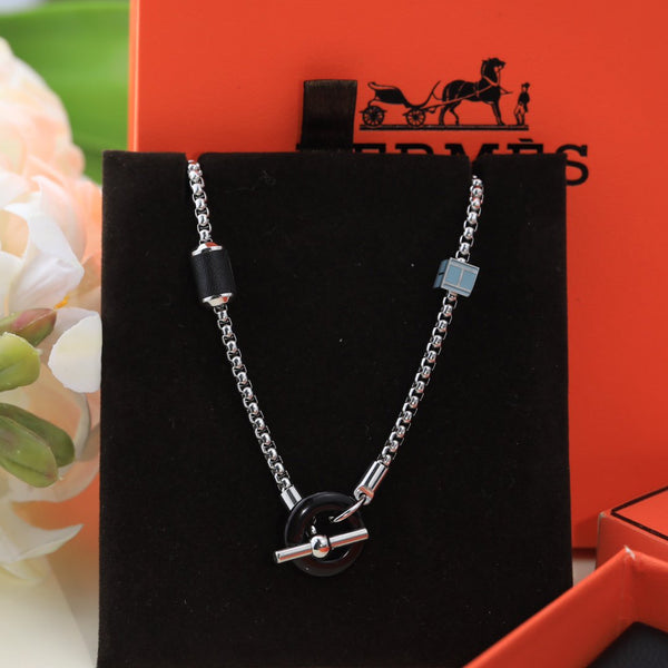 COLLANA IN ARGENTO HM BLACK CIRCLE