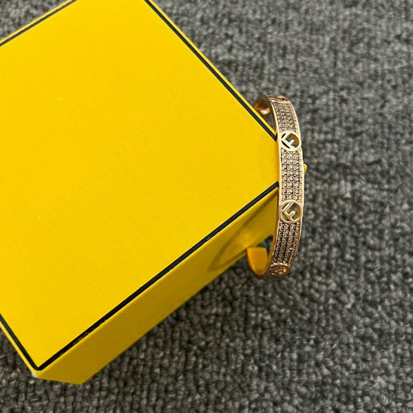 F BRACCIALE IN ORO ROSA CON DIAMANTI