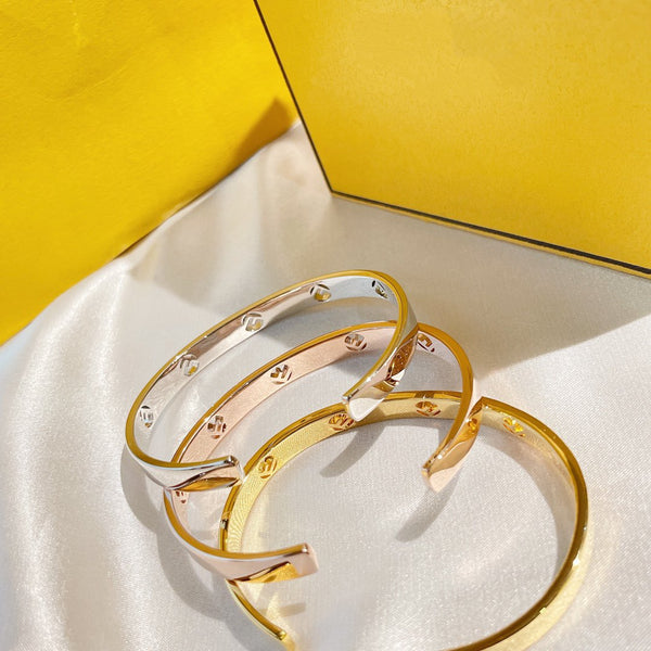 F BRACCIALE IN ORO ROSA CON DIAMANTI