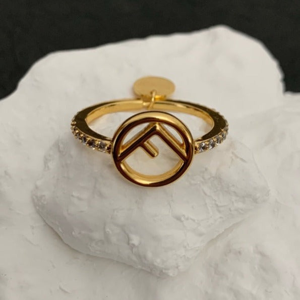 ANELLO CON LOGO F IN ORO E DIAMANTI