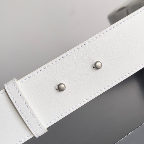 BV SMALL BRICK 24CM PELLE DI AGNELLO BIANCA