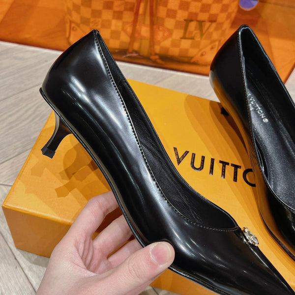 DÉCOLLETÉ LV CON TACCO BASSO NERO