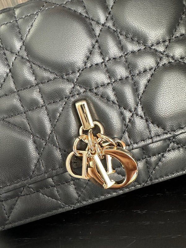 MISS CD 21CM PELLE DI AGNELLO NERA