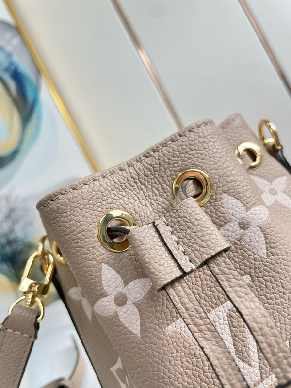 nano noe 13 grigio bicolore monogramma grigio hardware dorato