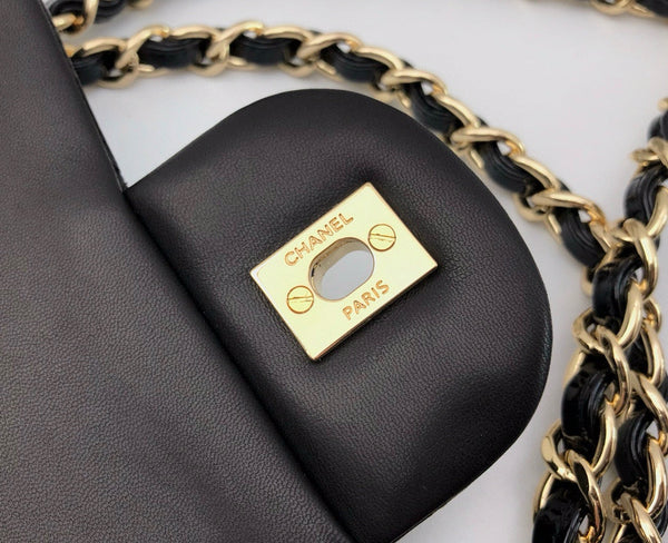 CLASSIC JUMBO FLAP BAG 30CM BLACK PATENT CALFSKIN GOLD HARDWARE