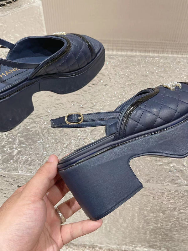 sandalo slingback con plateau cc in pelle di vitello blu scuro