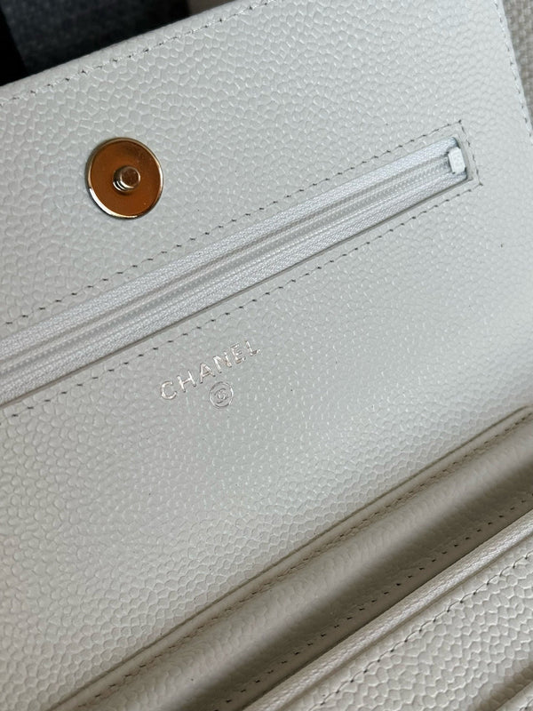 WOC 19CM WHITE CAVIAR SILVER HARDWARE