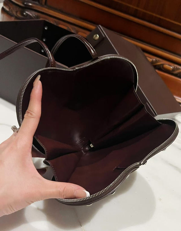 Le Coeur 21cm Burgundy Suede Shouder Bag