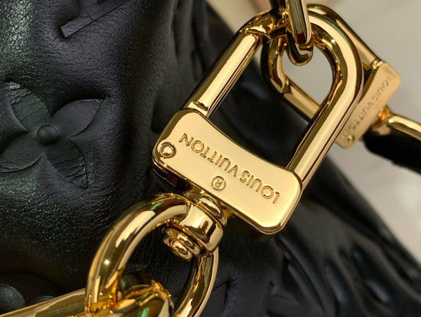 Coussin Hobo MM 38cm Black Monogram Empreinte Leather