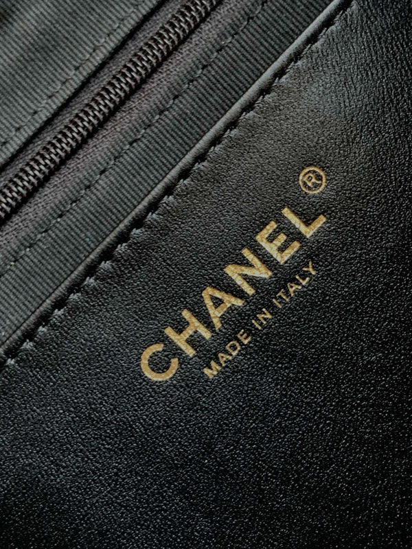 MAXI HOBO BAG 25 IN BLACK LAMBSKIN GOLD HARDWARE