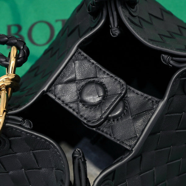 BV Parachute Intrecciato Shoulder Bag Black Cowhide