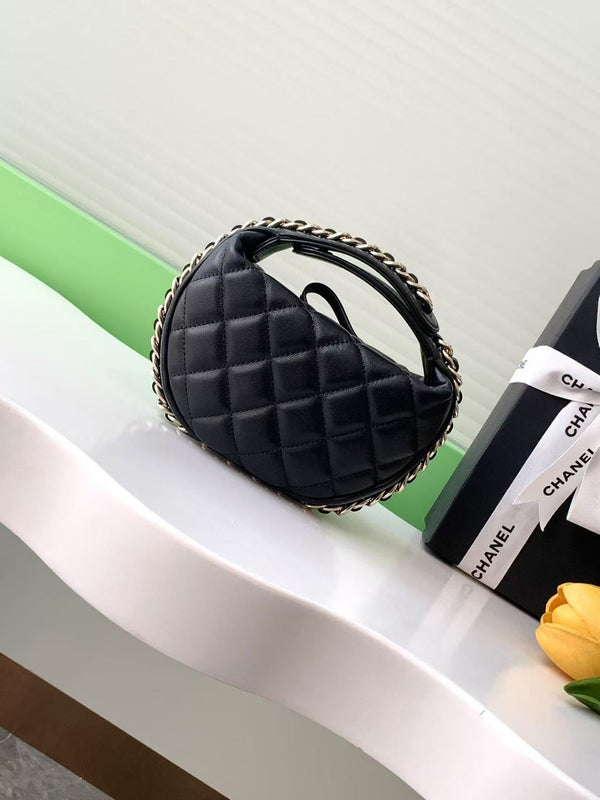 CC CHANEL Hula Hoop Clutch Black Calfskin