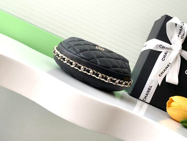 CC CHANEL Hula Hoop Clutch Black Calfskin