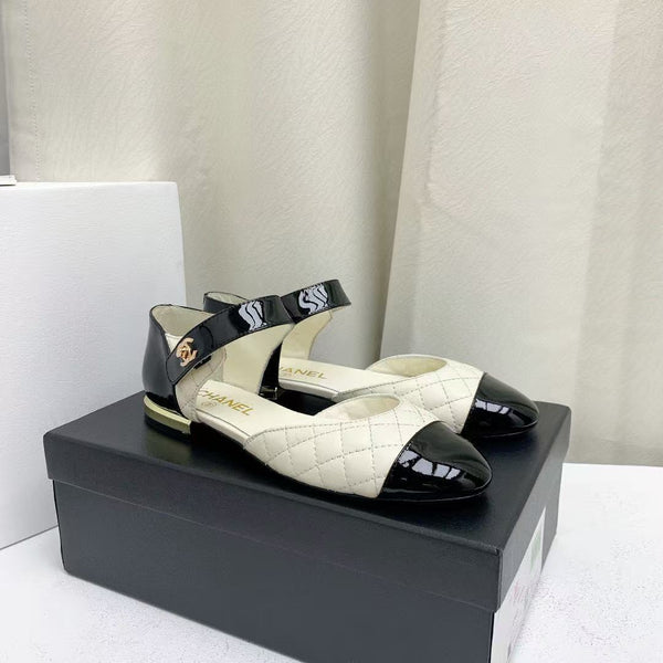 Ballerine CC con punta trapuntata in pelle di agnello e vitello, nere e bianche