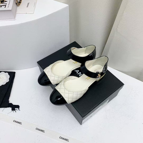 Ballerine CC con punta trapuntata in pelle di agnello e vitello, nere e bianche