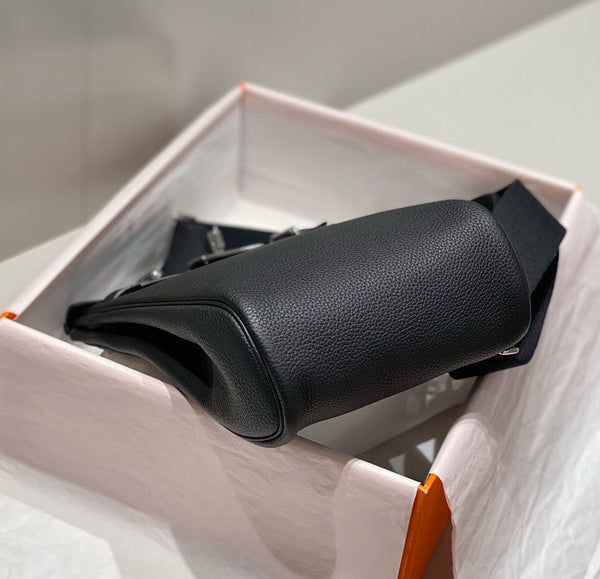 HM HAC A DOS PM 26CM BLACK TOGO LEATHER SILVER HARDWARE