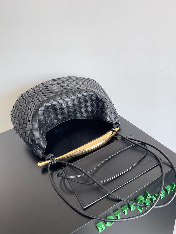 SARDINE 39 WITH CHAIN IN BLACK LAMBSKIN