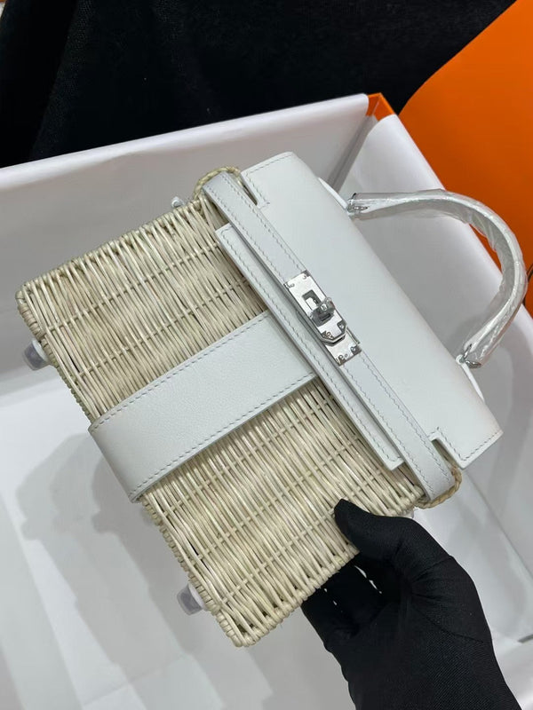 HM KELLY PICNIC WHITE BAMBOO AND RATTAN