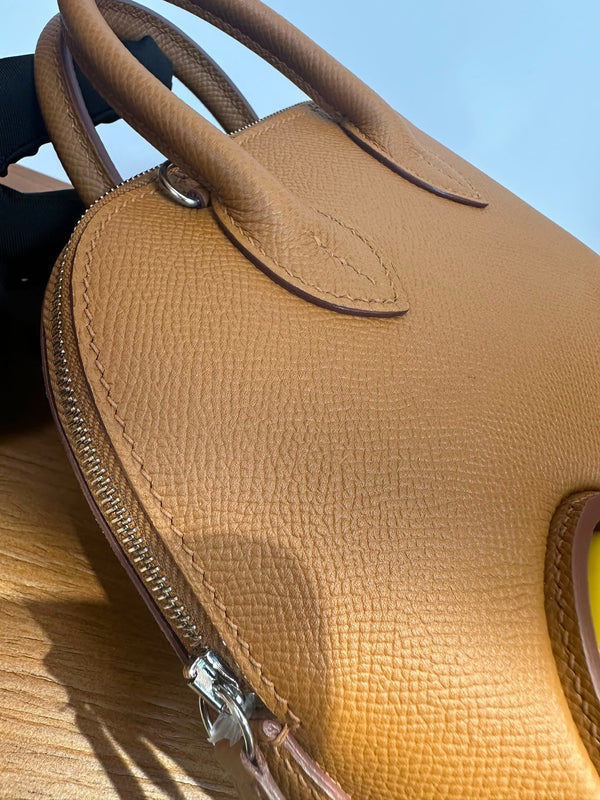 HM Bolide Mini 19cm in pelle Epsom dorata su cerchi gialli