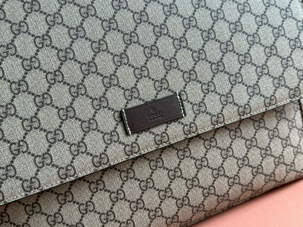 Borsa fasciatoio grande GC in tela monogramma beige ebano