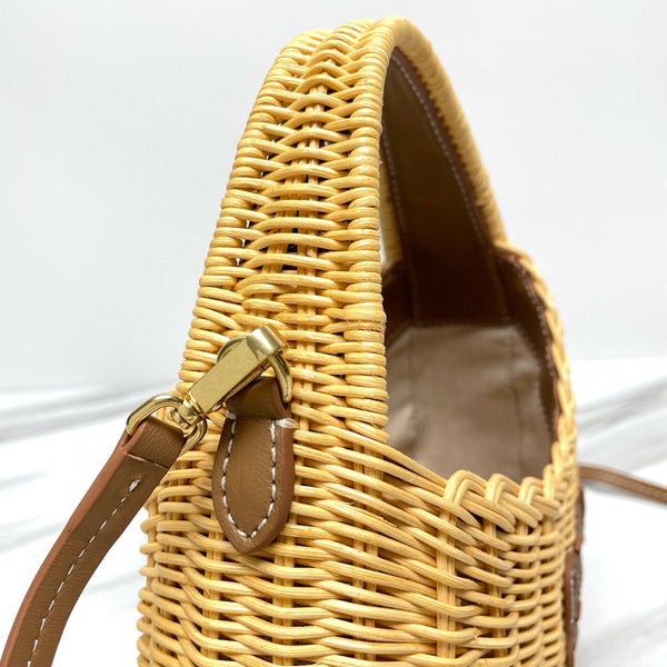 MIU WANDER 20 WICKER HOBO BAG IN TAN/ CAMERAL TAN