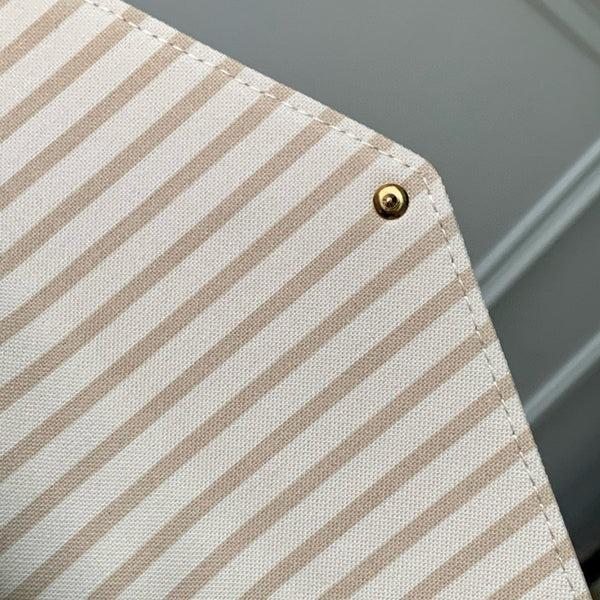 LV Felicie Pochette Pink Nude Cowhide