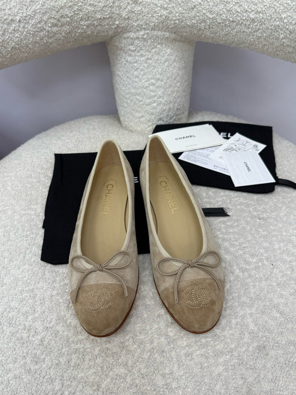 CC 25A Ballet Flat Grey Dark Brown Suede