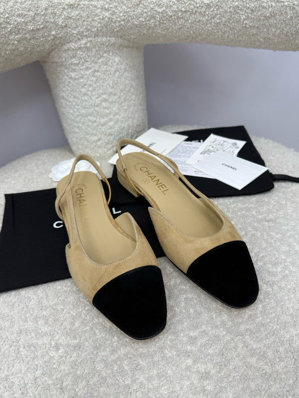CC 25A Slingback Flat Beige Black Suede