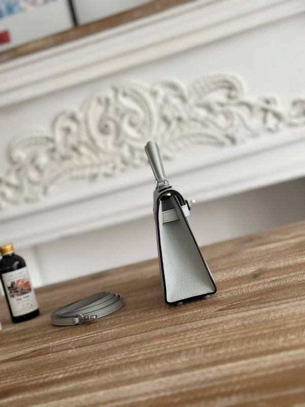 HM KELLY 19CM PALE BLUE EPSOM LEATHER