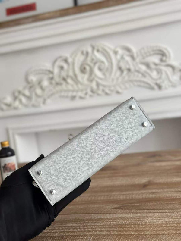 HM KELLY 19CM PALE BLUE EPSOM LEATHER