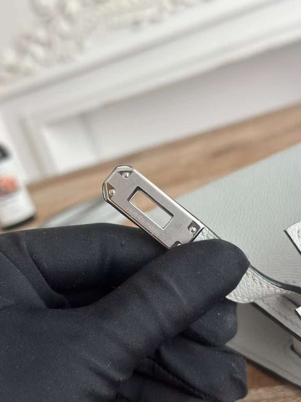 HM KELLY 19CM PALE BLUE EPSOM LEATHER