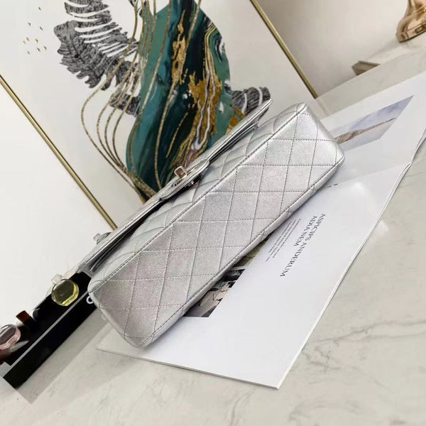 CC Classic Flap Medium 25cm Silver Lambskin