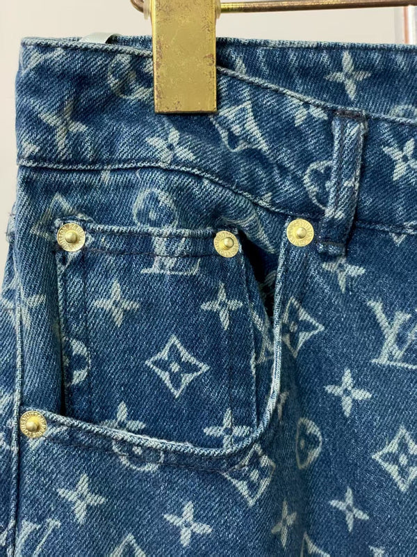 Pantaloni in denim blu con monogramma LV