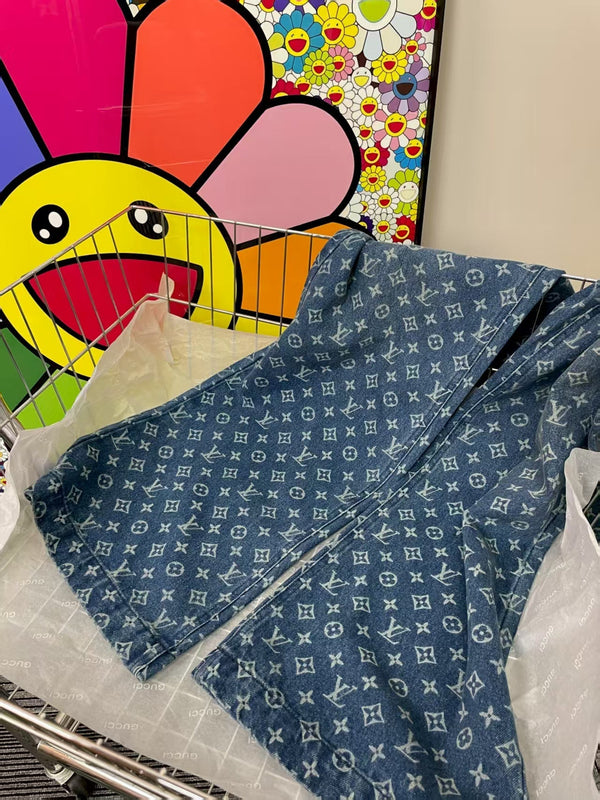 Pantaloni in denim blu con monogramma LV