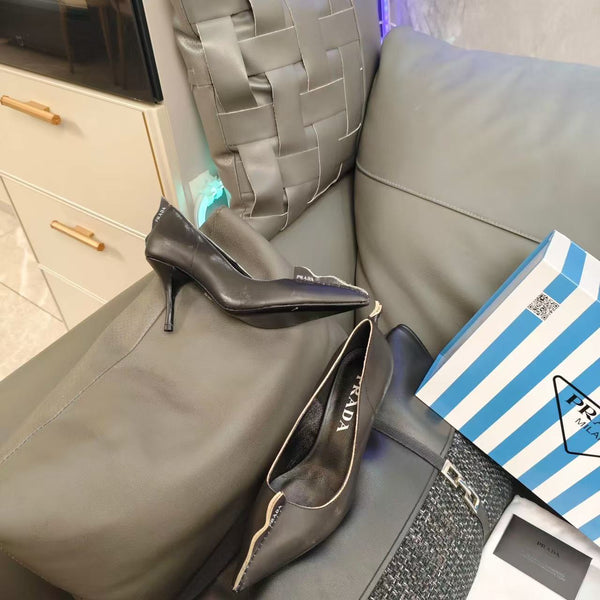 Prada Antiqued Pumps 85mm Black Tan calfskin