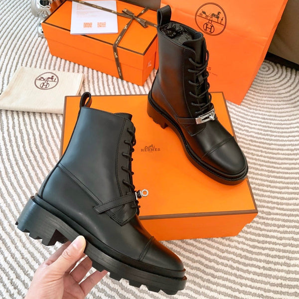 HM Funk Motorcycle Ankle Boots with Kelly Buckle Black Cafskin