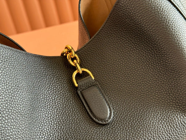 GG Softbit Shoulder Bag 46cm Black Grained Calfskin Gold Hardware