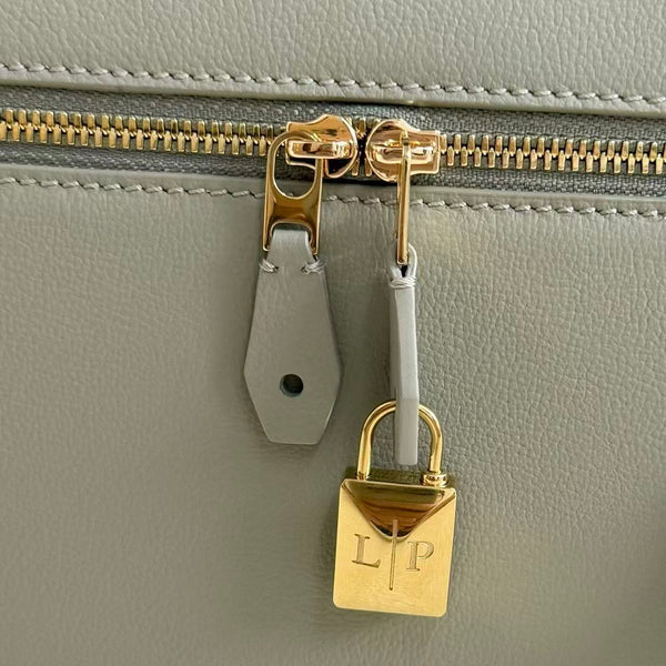 LP Extra Bag 27 Light Green Calfskin