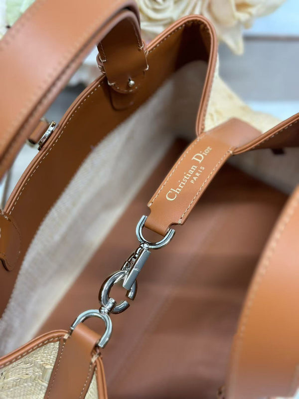 CD Toujours Vertical Tote Bag Brown Coconut Fiber Weaving Paired with Cowhide