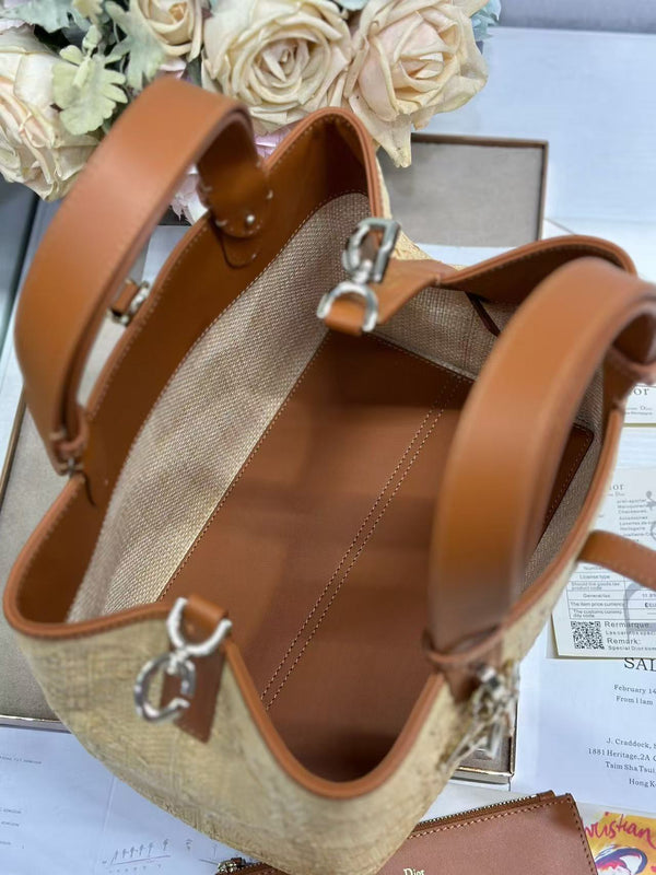 CD Toujours Vertical Tote Bag Brown Coconut Fiber Weaving Paired with Cowhide