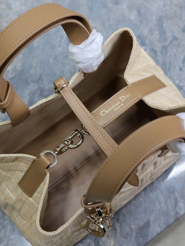 CD Toujours Medium Tote Bag 28cm Brown Coconut Fiber Weaving Paired with Cowhide