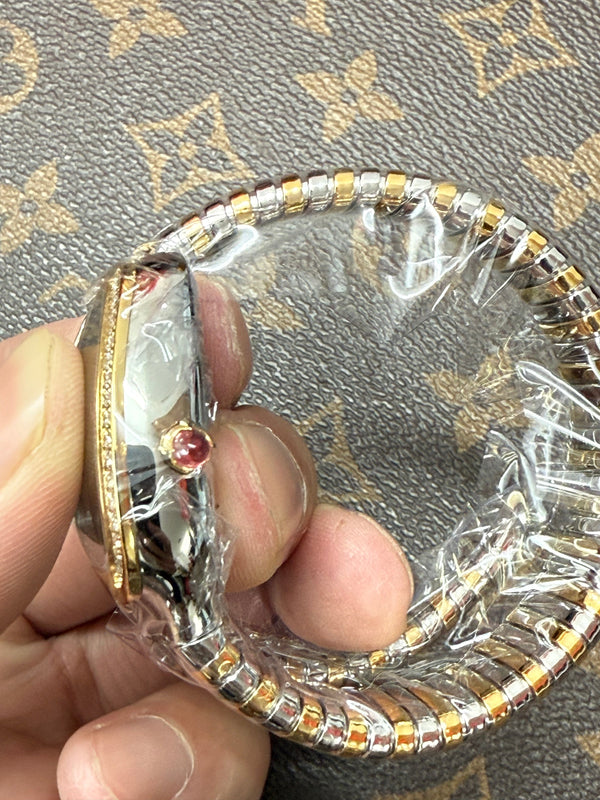 Montre Bvlgari Serpenti Tubogas 35mm Diamants pour Femme en Or et Argent avec Cadran Noir