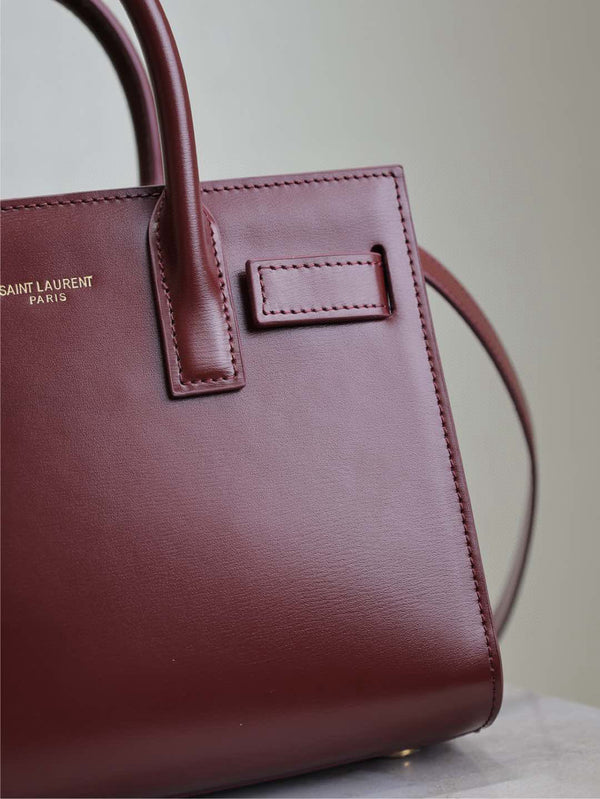 Sac Cabas Nano Saint Laurent Sac De Jour Cuir de veau bordeaux