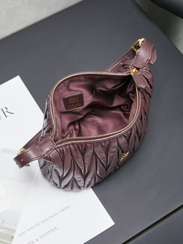 Miu Matelassé Pouch Bag 23cm Chocolate Leather